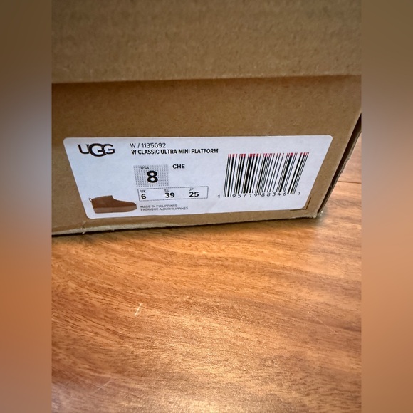 UGG® Classic Ultra Mini Platform Boot (Women) - Picture 8 of 15